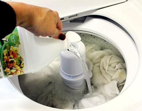sử dụng nước xả vãi cho máy giặt
